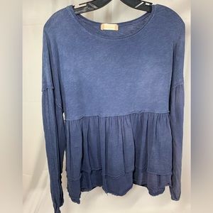 Altard State LONG SLEEVES-TIERED-RUFFLE-TOP SZ XS Distressed BlueElastic sleeves
